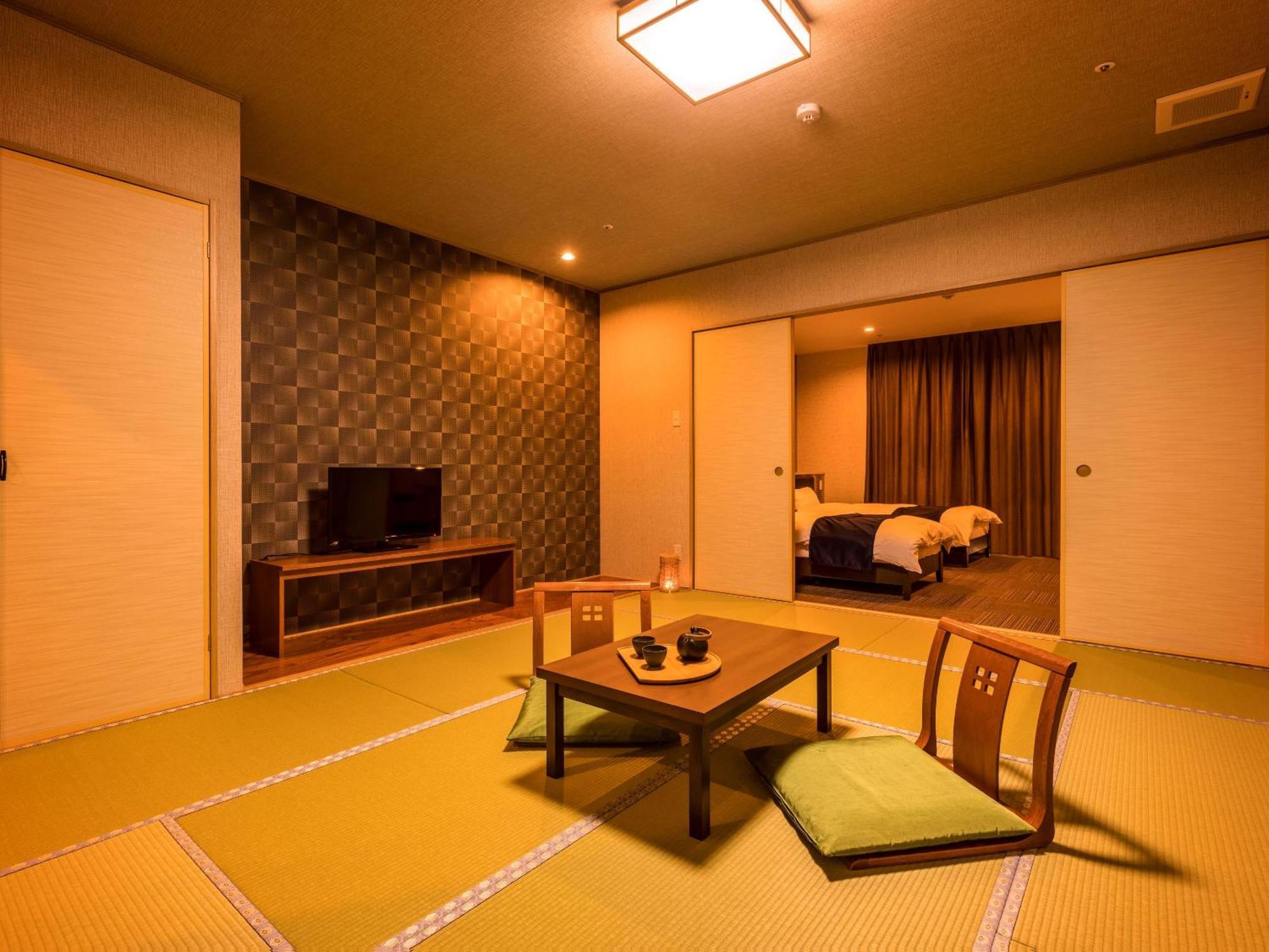 Hotel Ooedo Onsen Monogatari Enakyo Esterno foto