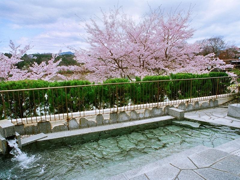 Hotel Ooedo Onsen Monogatari Enakyo Esterno foto
