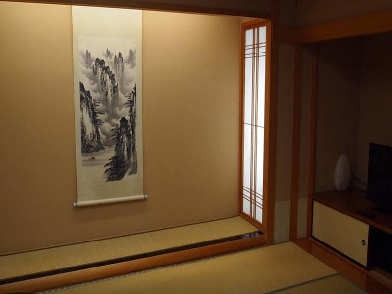 Hotel Ooedo Onsen Monogatari Enakyo Esterno foto