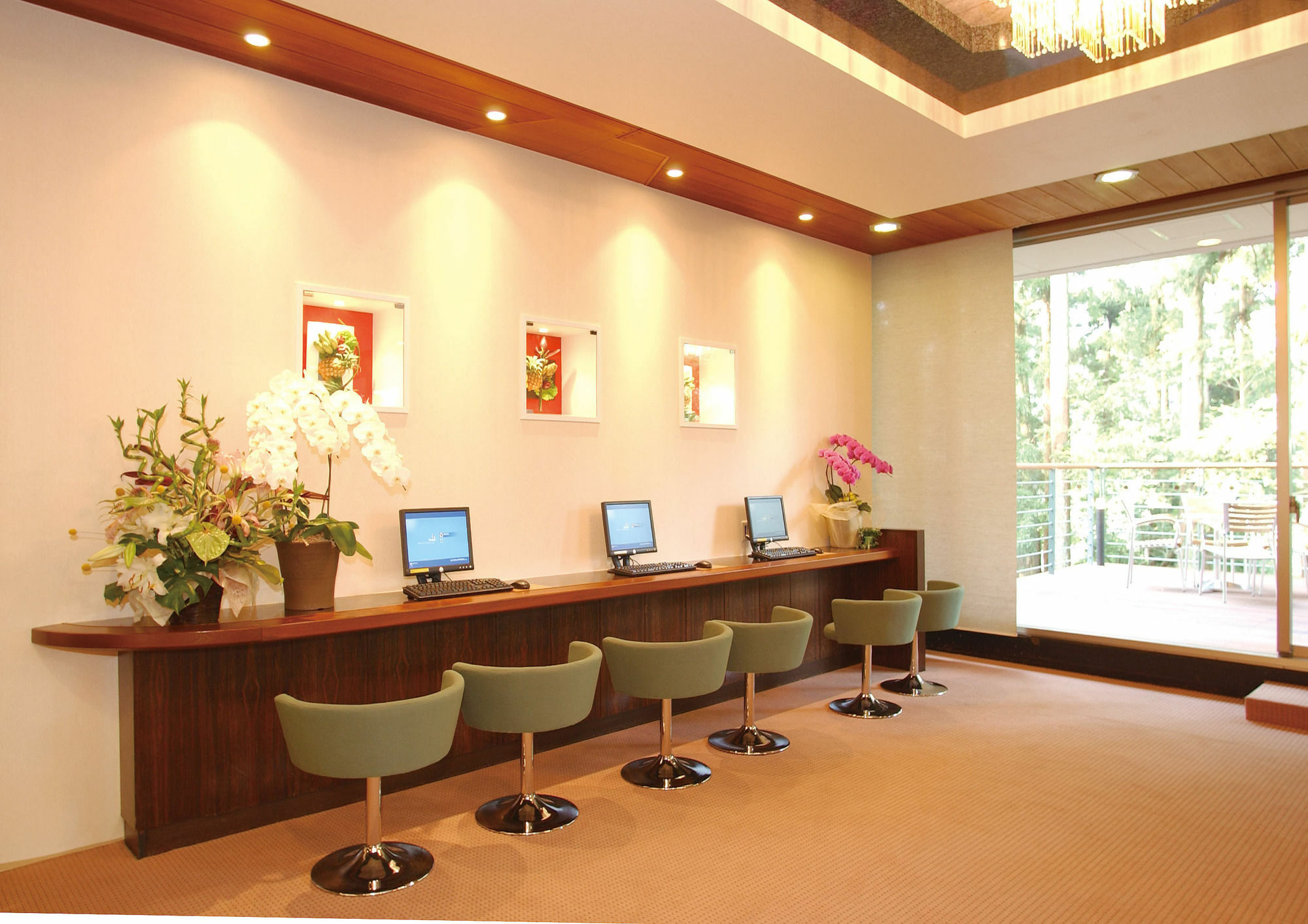 Hotel Ooedo Onsen Monogatari Enakyo Esterno foto